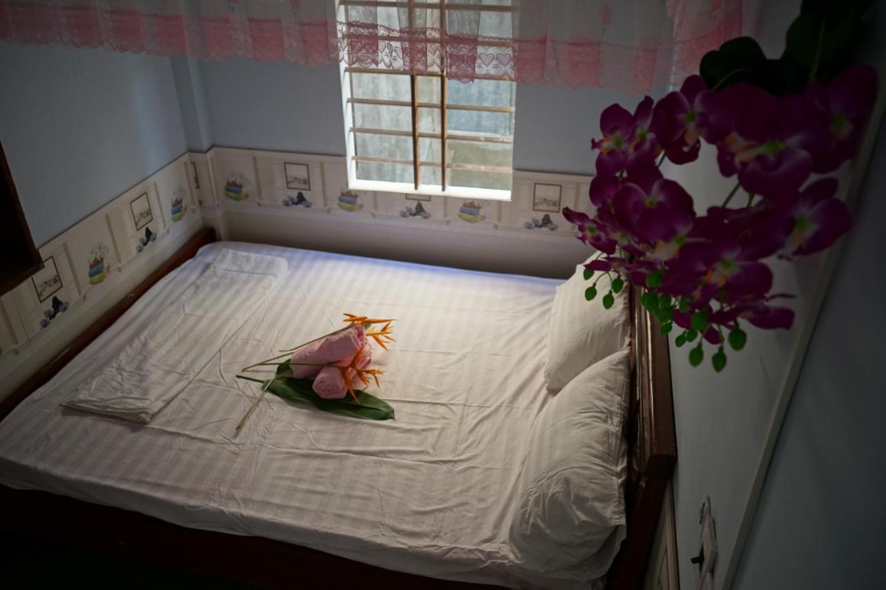 Bai Huong Homestay Хойан Экстерьер фото